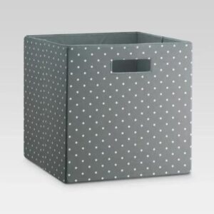 Cubo de almacenaje gris con puntos